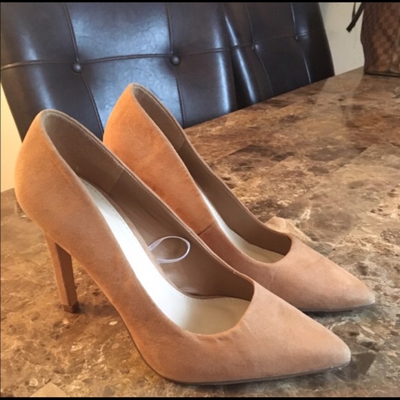 Cute Suede Pumps π - Picture 3 of 3